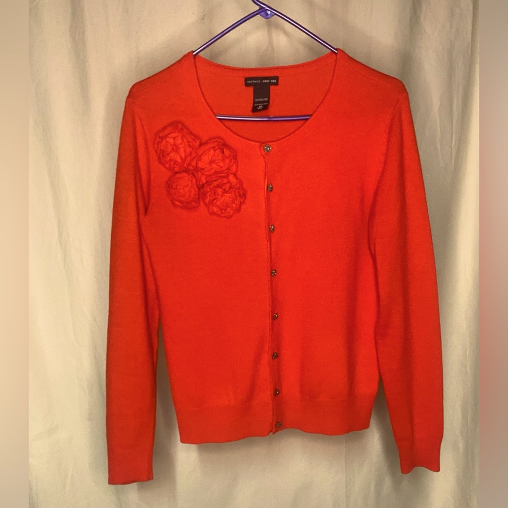 Women’s Cardigan New York & Company Medium, Orange w rosettes & gemstone buttons